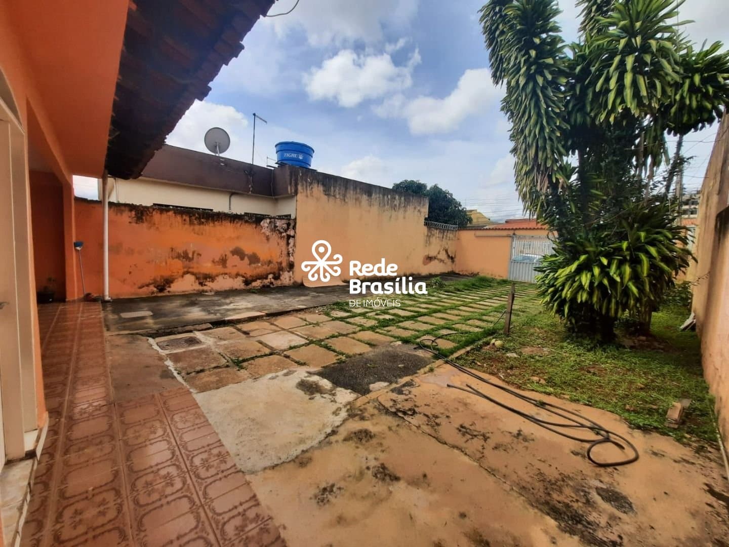 Imagem da propriedade UB513 28